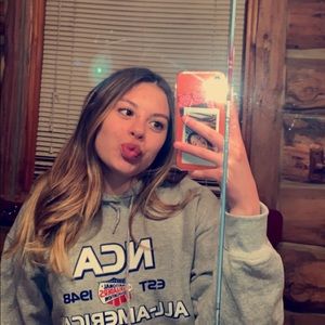 Meet your Posher, Isabella